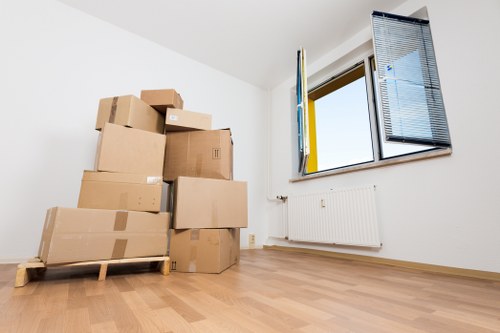 Flat removal team planning a move in Hamptonwick
